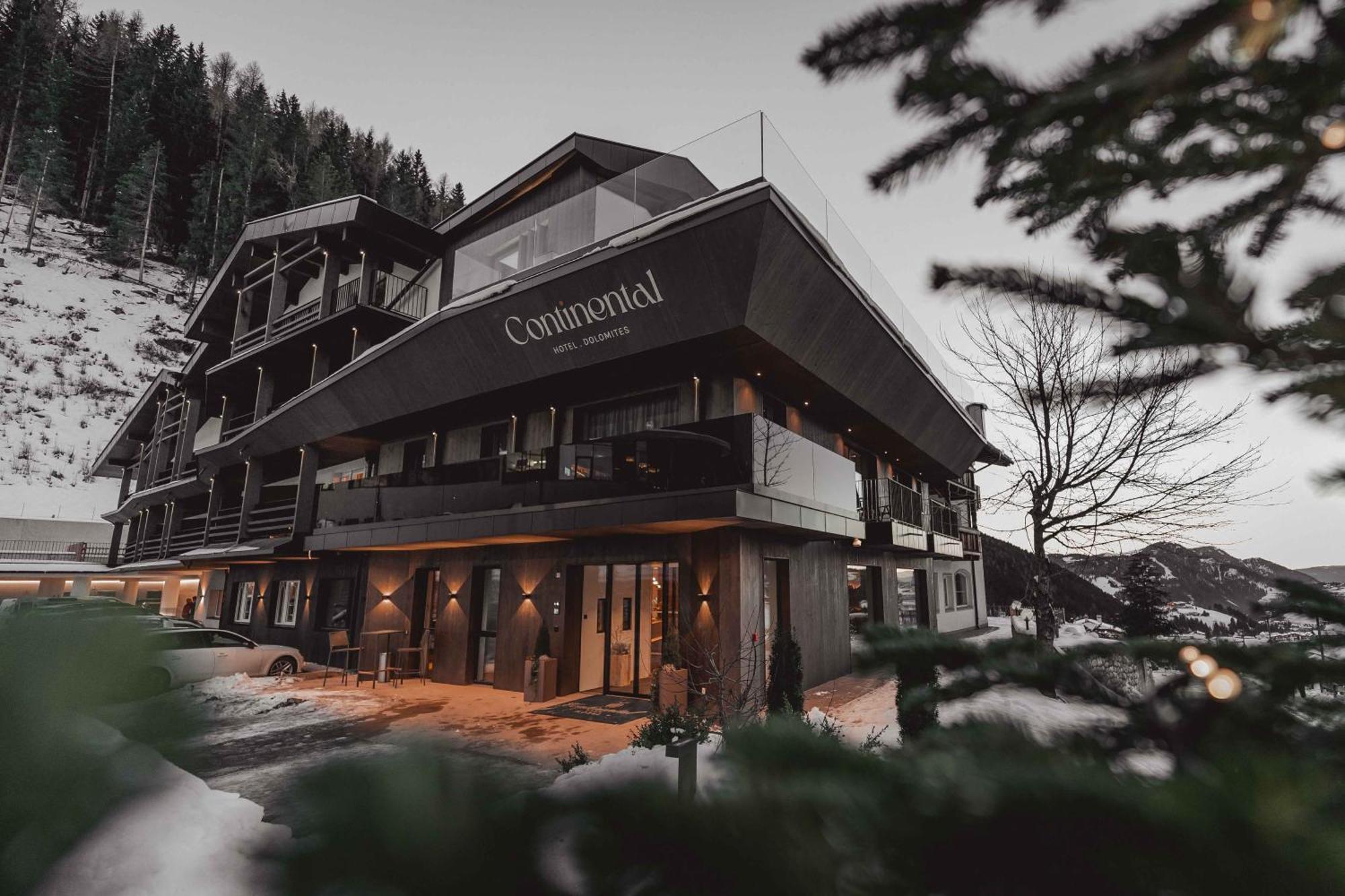 Hotel Continental Dolomites Selva di Val Gardena Exterior foto